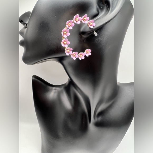 Nicole Miller - Pink Flower 14k Gold Plated Hoop Earrings - Picture 6 of 6